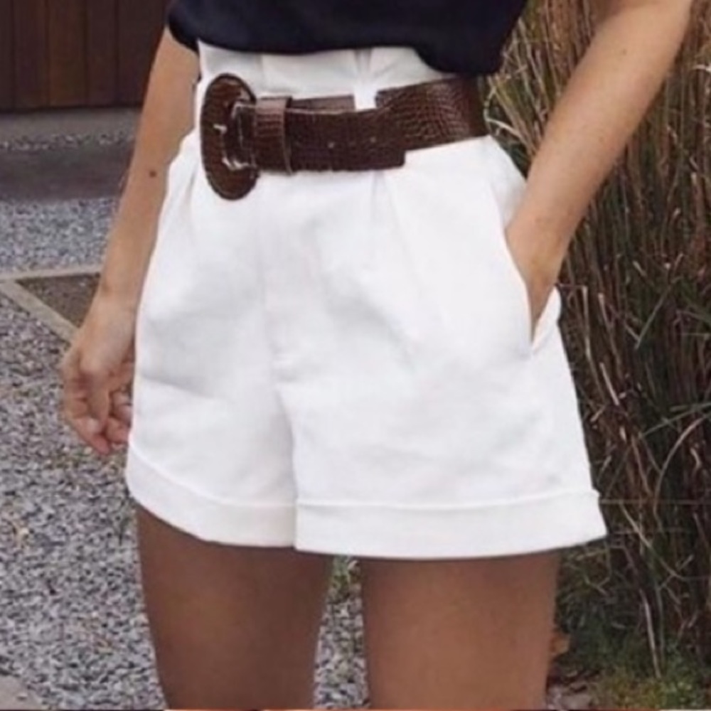 BANANA REPUBLIC | WHITE LINEN SHORTS